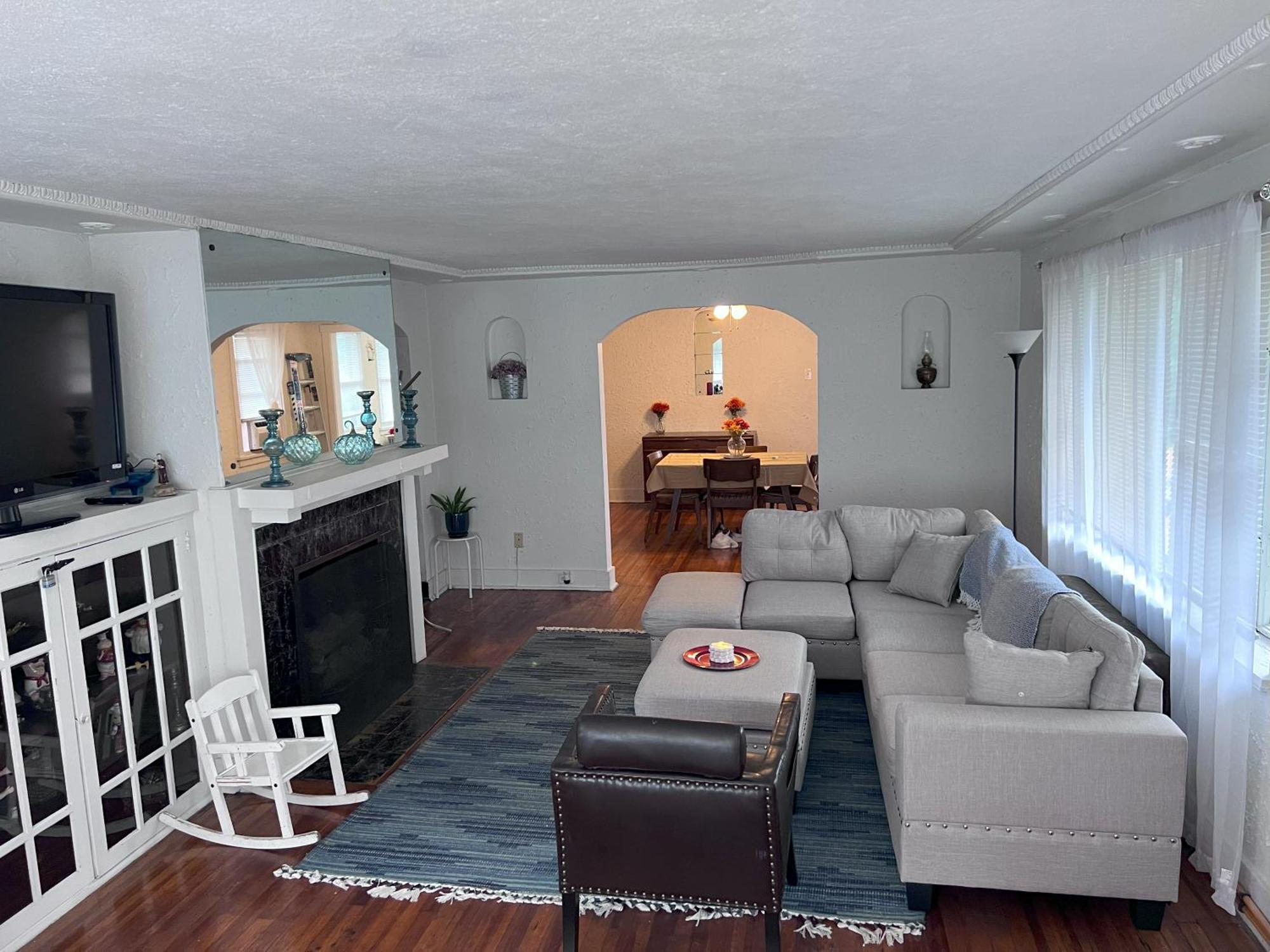 Charming 3 Bedroom In A Tudor-style *