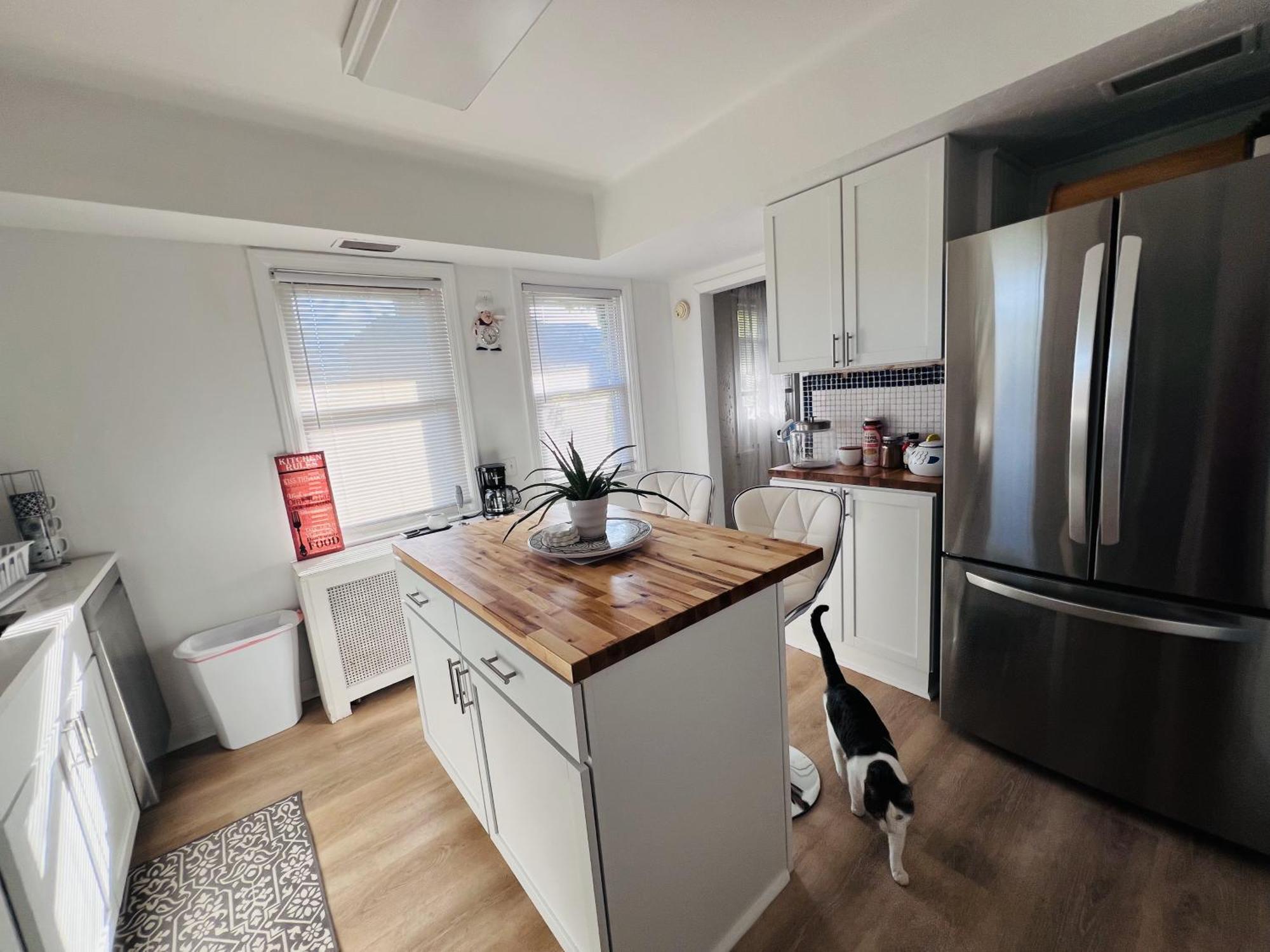 Charming 3 Bedroom In A Tudor-style Apartment Pittsburgh
